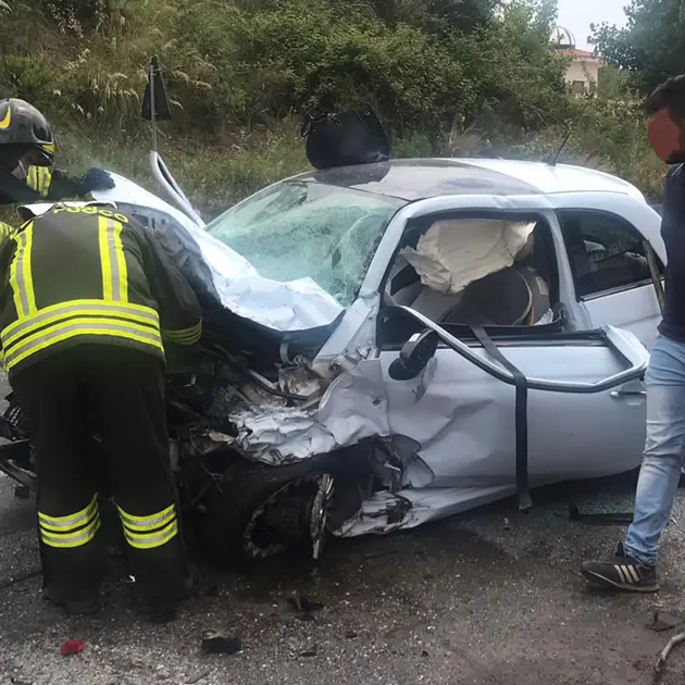 Incidente mortale a Diamante, due morti. Sul posto anche l'elisoccorso
