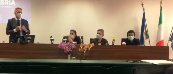 Santelli: «La Calabria ha vinto, ora Conte anticiperà le riaperture»