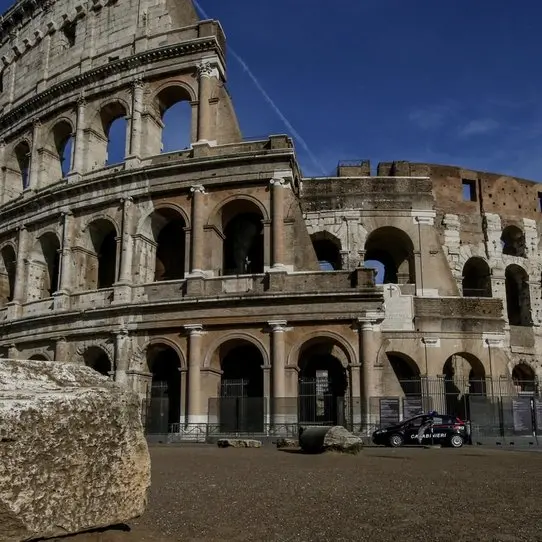 Salgono i contagiati a Roma. Tamponi a tappeto per mappare il focolaio