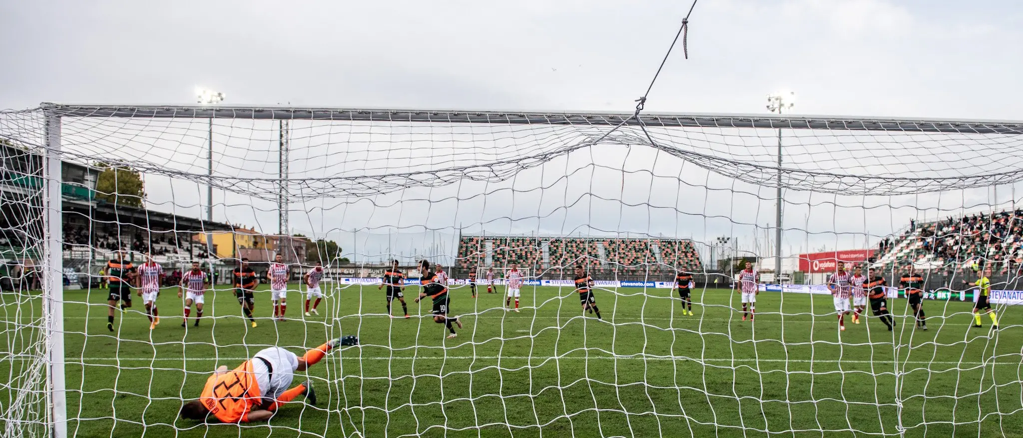 Venezia-Vicenza, Aramu regala il derby veneto a Zanetti