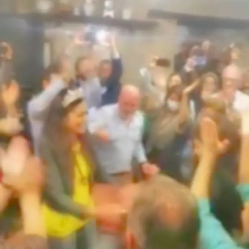 San Giovanni in Fiore, tarantella a gogo senza rispettare le norme Covid