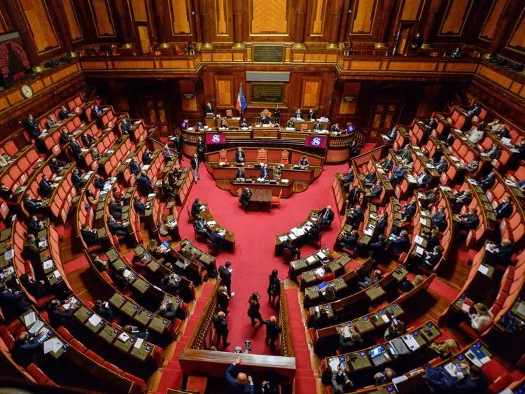 Ecco chi sono i \"responsabili\" pronti ad aiutare Conte