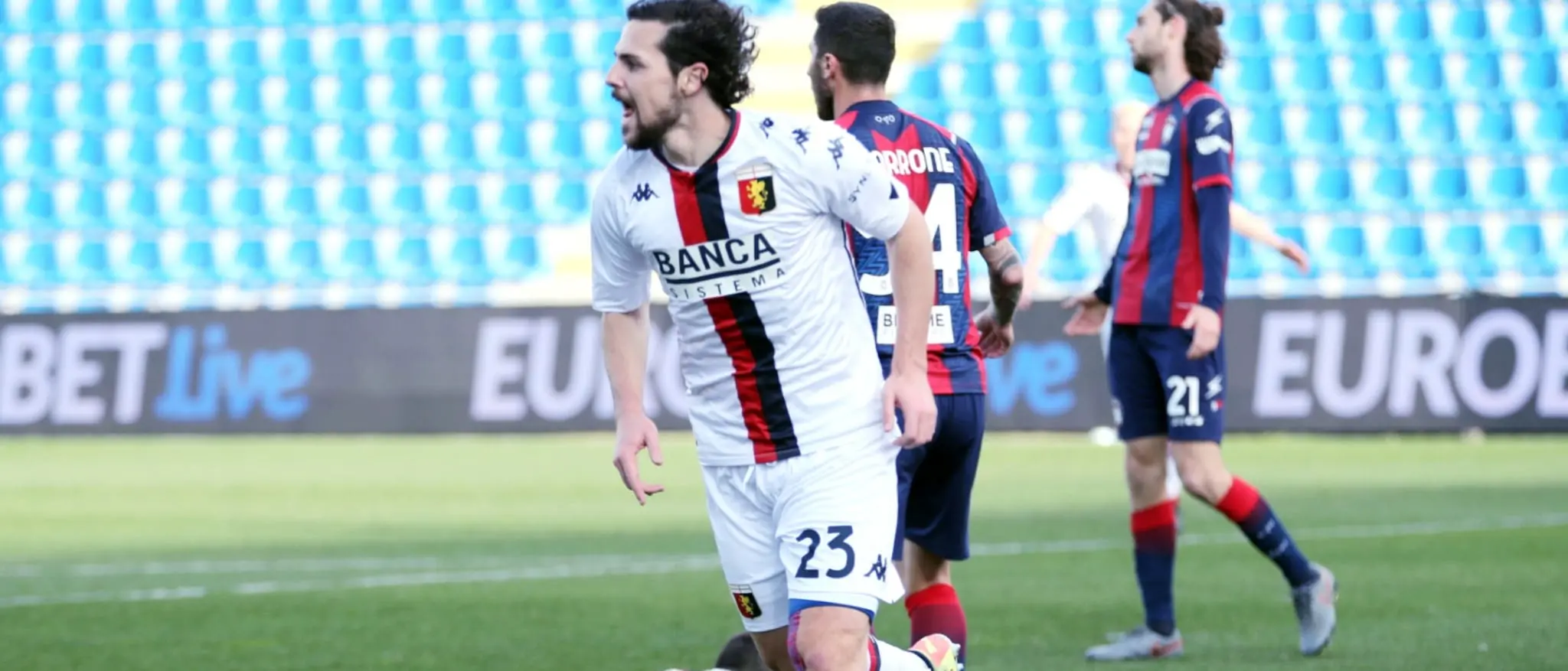 Serie A, il Crotone cade in casa contro il Genoa