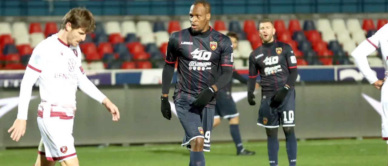 Nuova avventura per Jerry Mbakogu, l'ex Cosenza va in Serie D