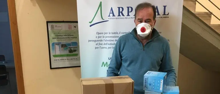 Emergenza coronavirus: Arpacal dona dispositivi di protezione all'Ospedale di Crotone