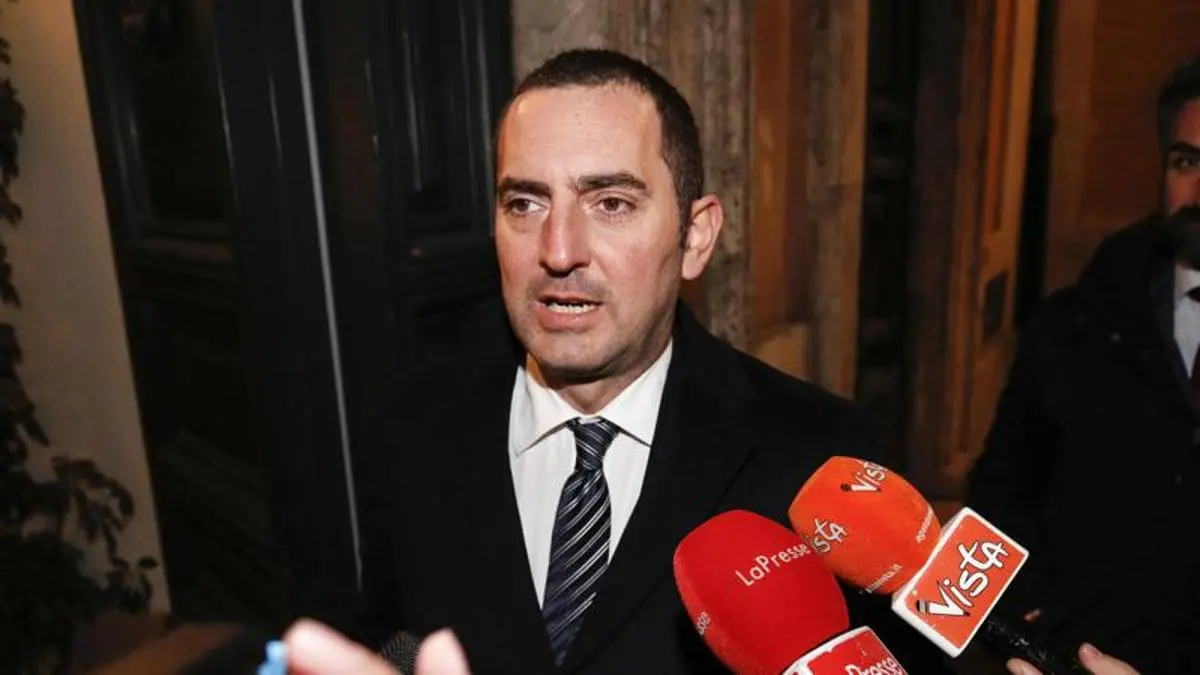 Spadafora: «Sì, il calcio può ripartire il 13 giugno. Dipende dalla curva»