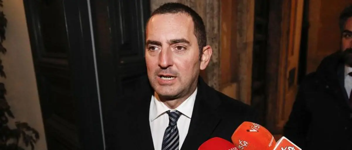 Spadafora: «Sì, il calcio può ripartire il 13 giugno. Dipende dalla curva»