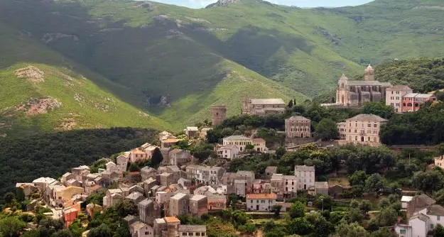 Rogliano, concorso pubblico per un funzionario dei Servizi socio-culturali a tempo indeterminato