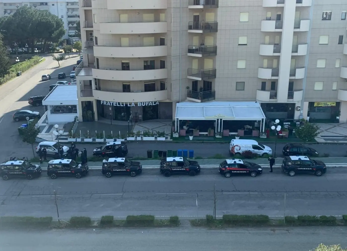 I carabinieri di Rende: «State a casa». Controlli sulle autocertificazioni