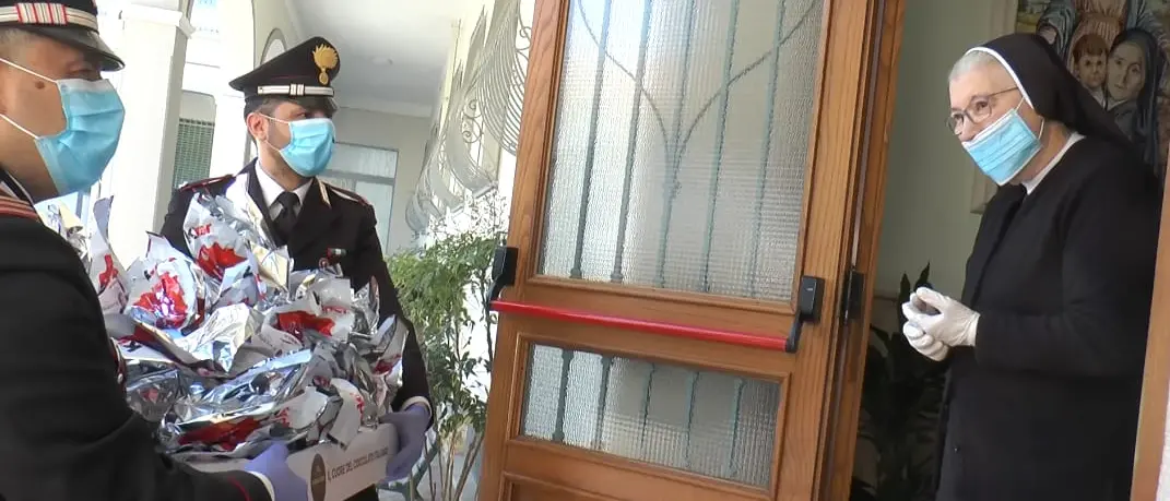 Regalare un sorriso nell'emergenza, iniziativa dei carabinieri di Cosenza