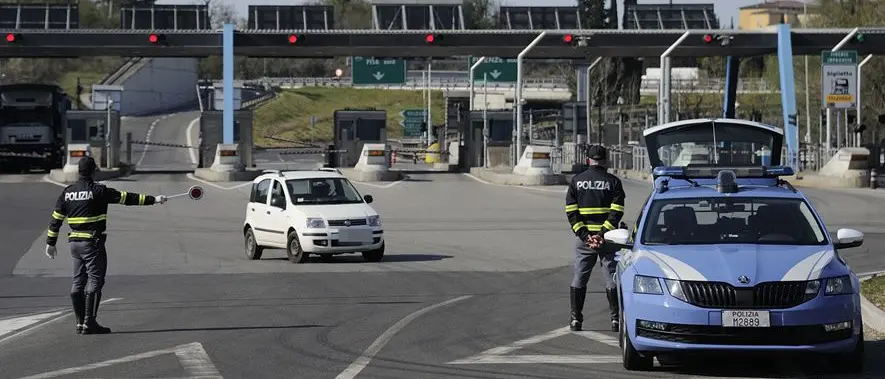 Misure anti-contagio, in 32 violano la quarantena obbligatoria