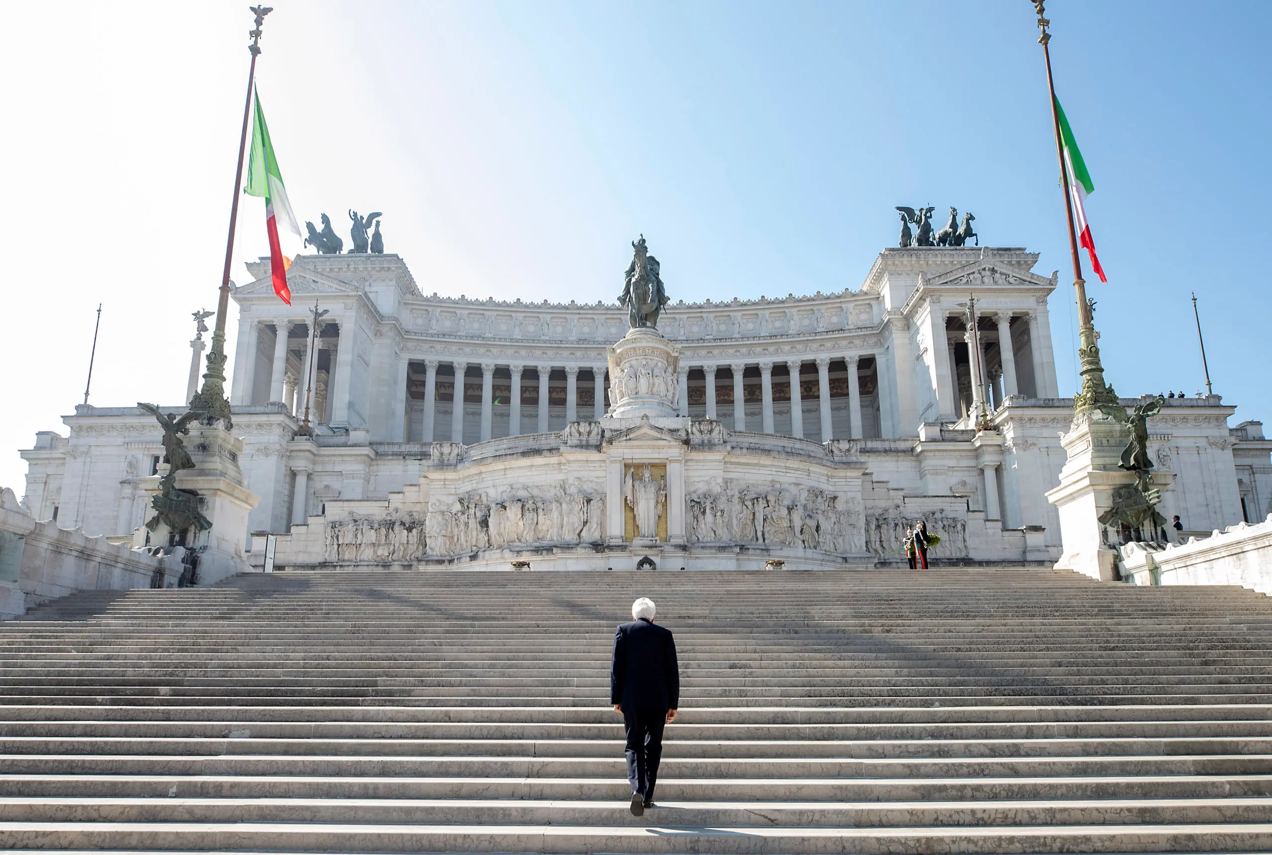 Festa della Liberazione, Mattarella: «L'Italia rinascerà» FOTO E VIDEO