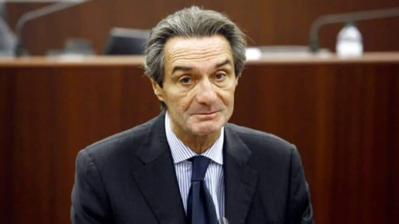 Covid, Fontana a governo: \"Aprire ristoranti fino alle 22\". Il CTS: «Sì, ma solo nelle regioni \"gialle\"»
