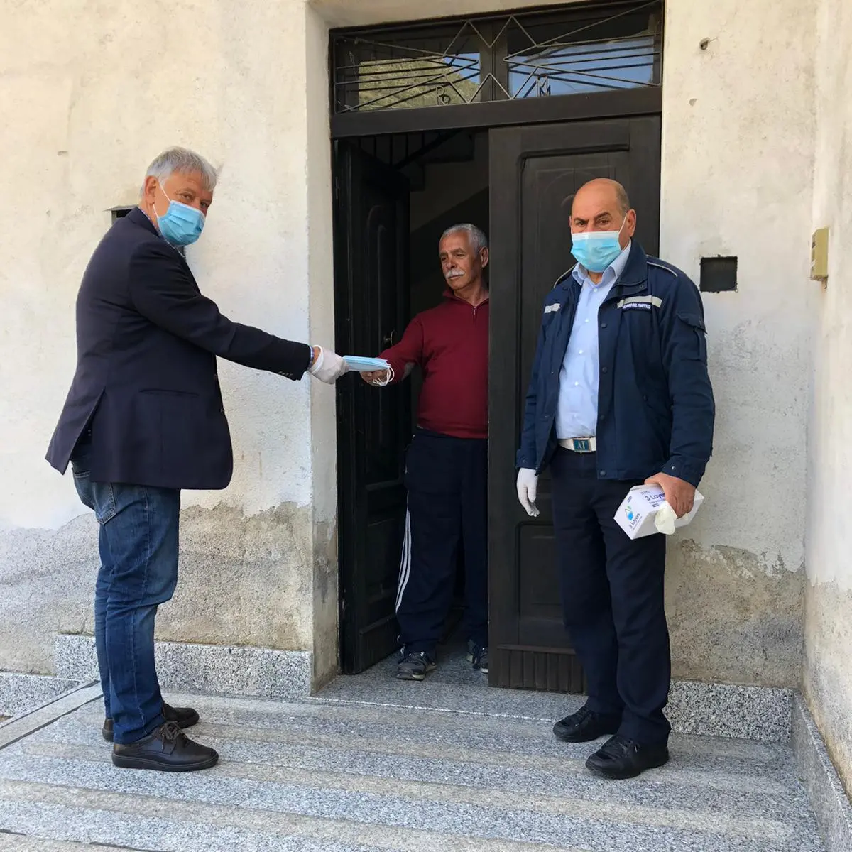 Morano, parte la distribuzione delle mascherine alla popolazione