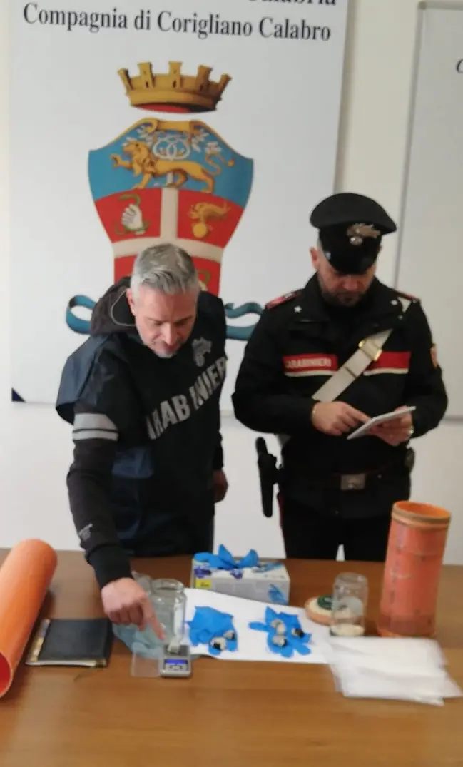 Spacciatore usava il moto-ape per le sue attività illecite: arrestato