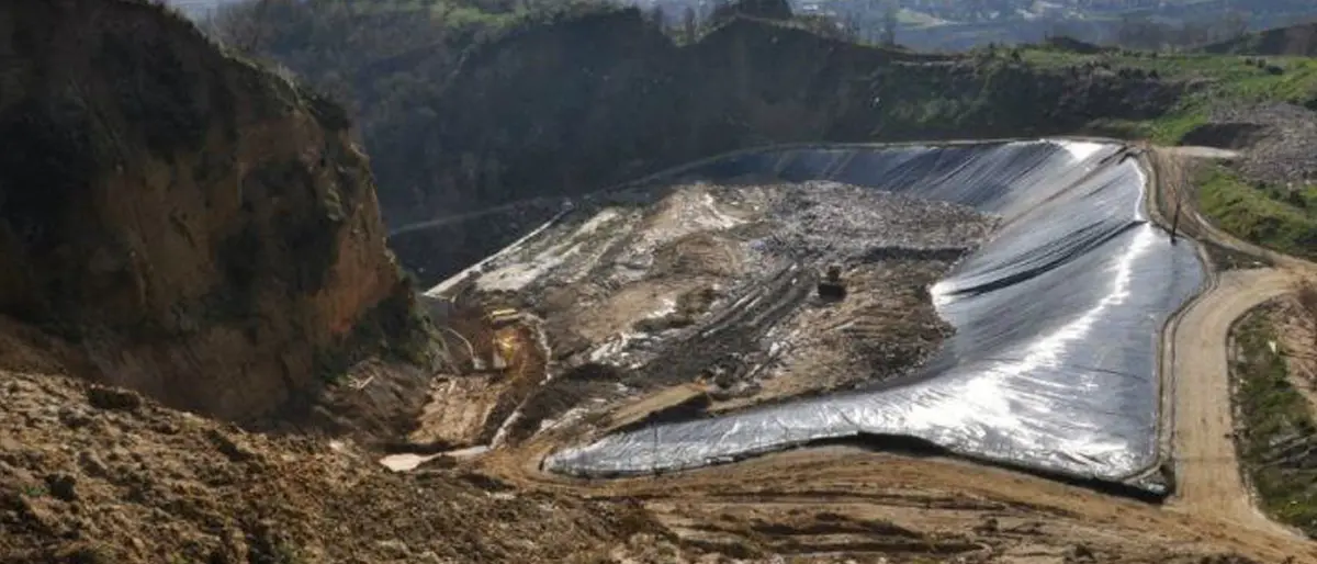 La discarica di Castrolibero, dove si trova Destre Spizzirri e perché è forte il fronte del no