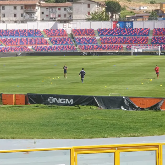 Cosenza, domenica i primi test in vista del ritiro. Ad oggi la rosa...