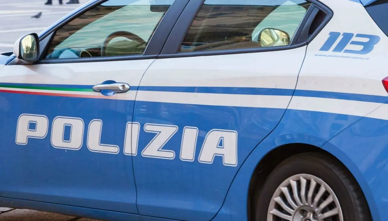 Cosenza, maltrattamenti in famiglia ed estorsione: 25enne arrestato