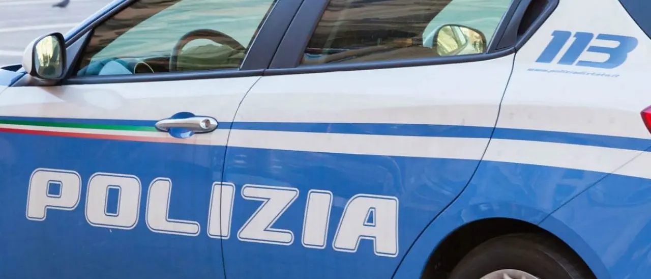 Cosenza, chiama il parroco per una benedizione ma poi lo aggredisce e lo deruba: arrestato