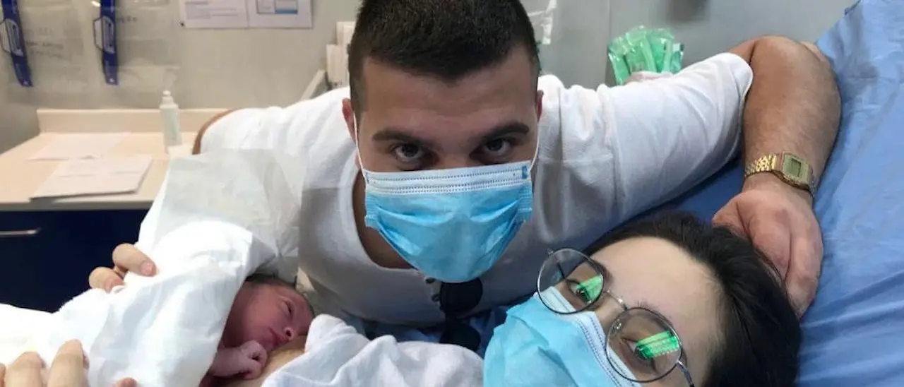 Cosenza, dopo l'emergenza Covid, i papà tornano in sala parto