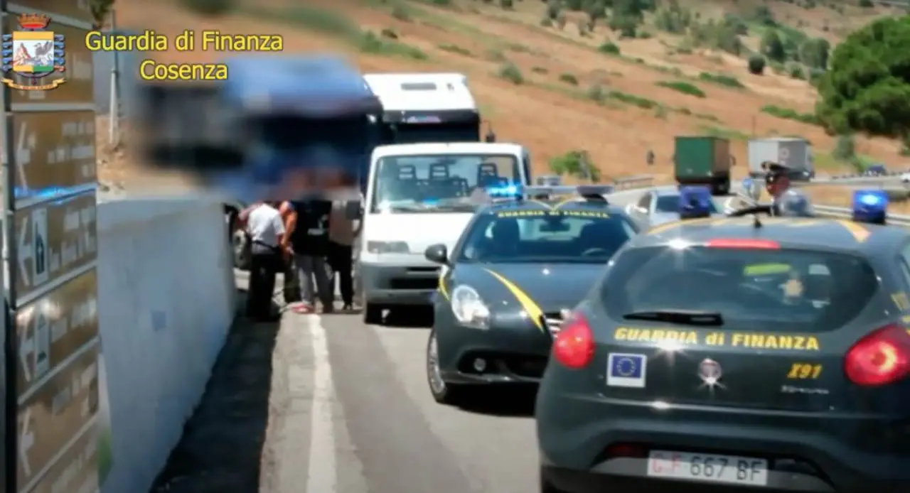 Caporalato, Gallo: «La Regione Calabria si costituisca parte civile»
