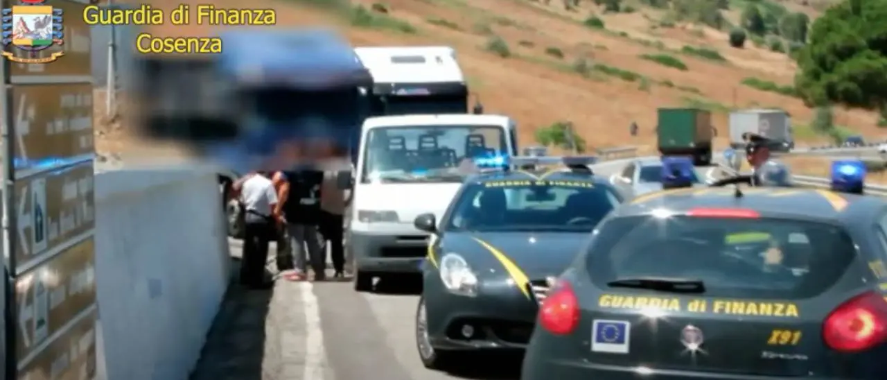 Caporalato, Gallo: «La Regione Calabria si costituisca parte civile»