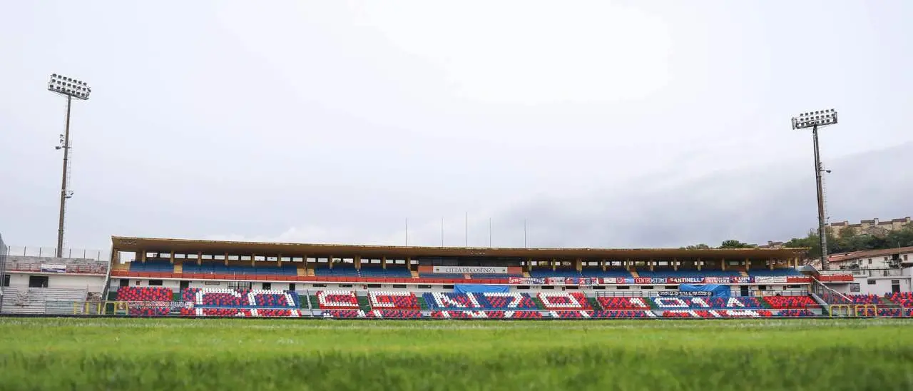 Coronavirus, un caso sospetto nel Cosenza. Annullata la sessione mattutina