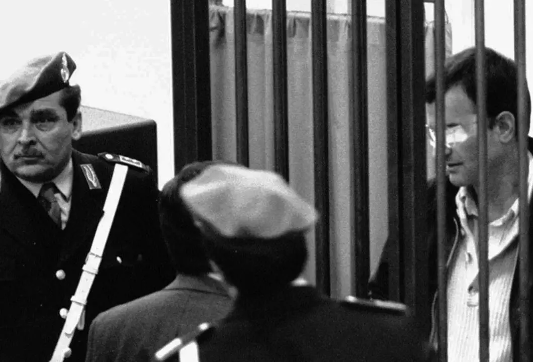 Il circo mediatico giustizialista sulla scarcerazione di Massimo Carminati