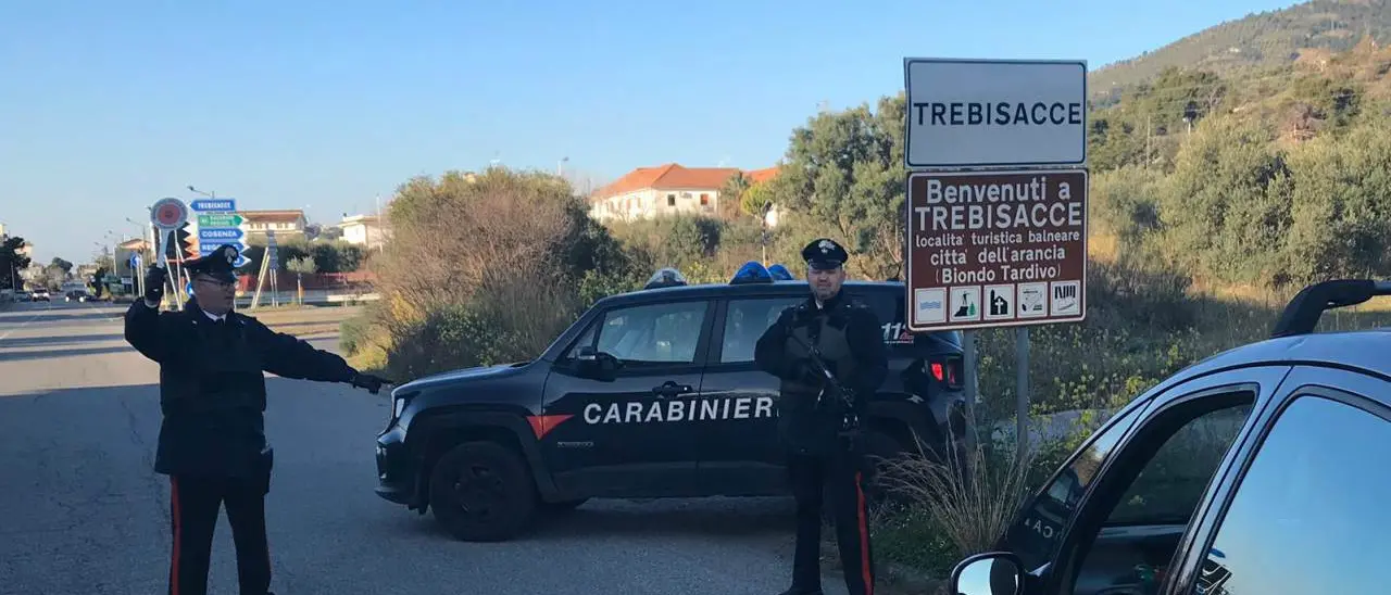 Trebisacce, spaccio di droga: indagate quattro persone