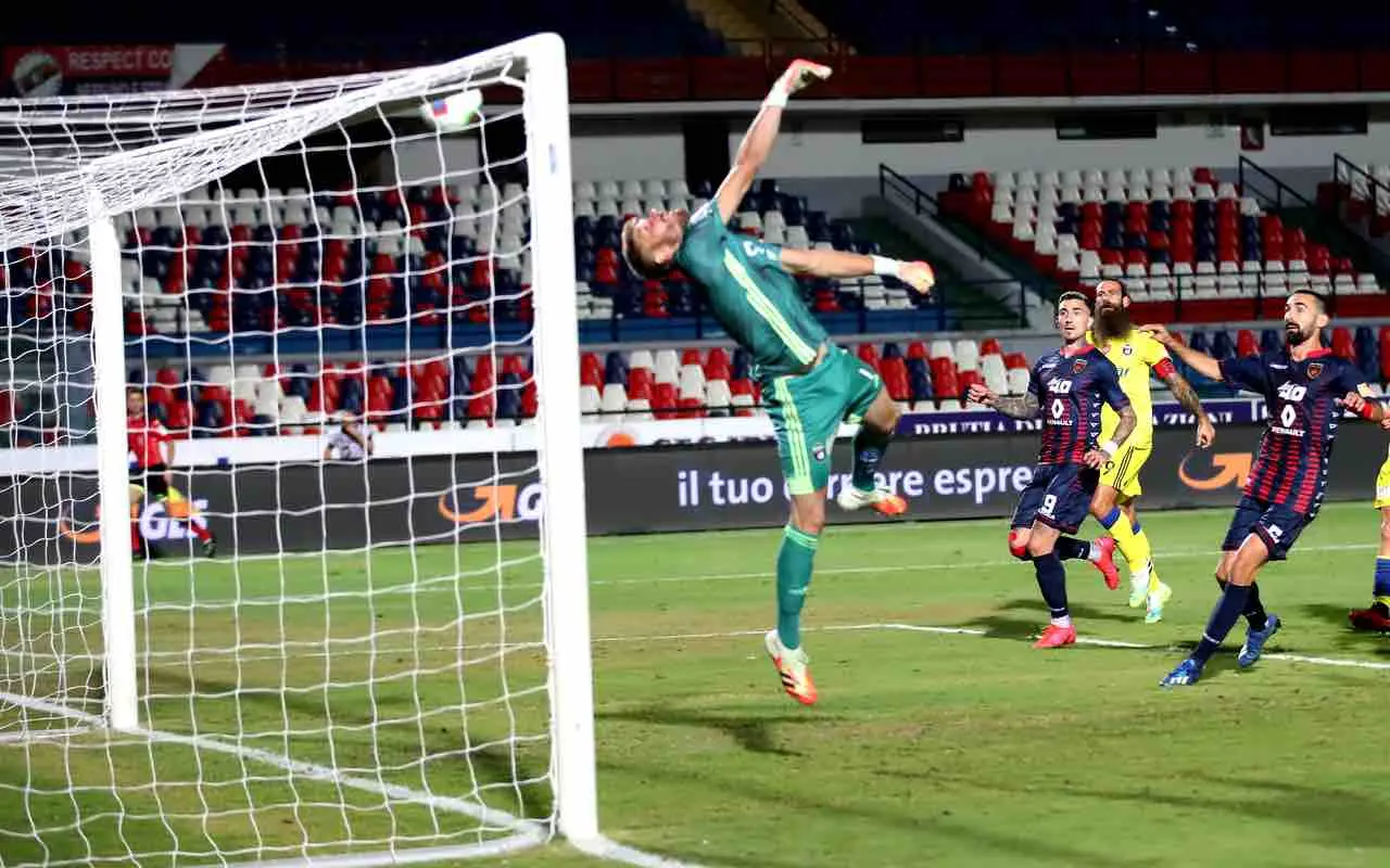 Cosenza, c'è Gori della Juventus. Si valuta il prestito del portiere