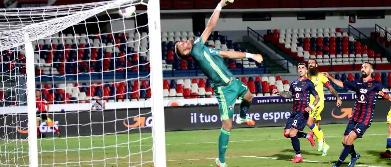 Cosenza, c'è Gori della Juventus. Si valuta il prestito del portiere