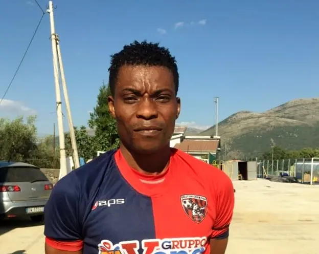 Brutium Cosenza, in difesa arriva il nigeriano Fashanu dalla Luzzese