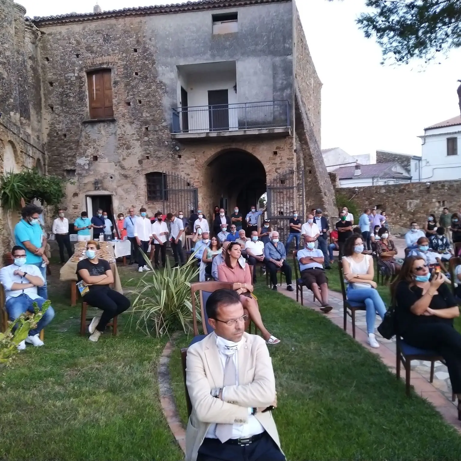 Amendolara incanta i suoi ospiti con i progetti della mandorla