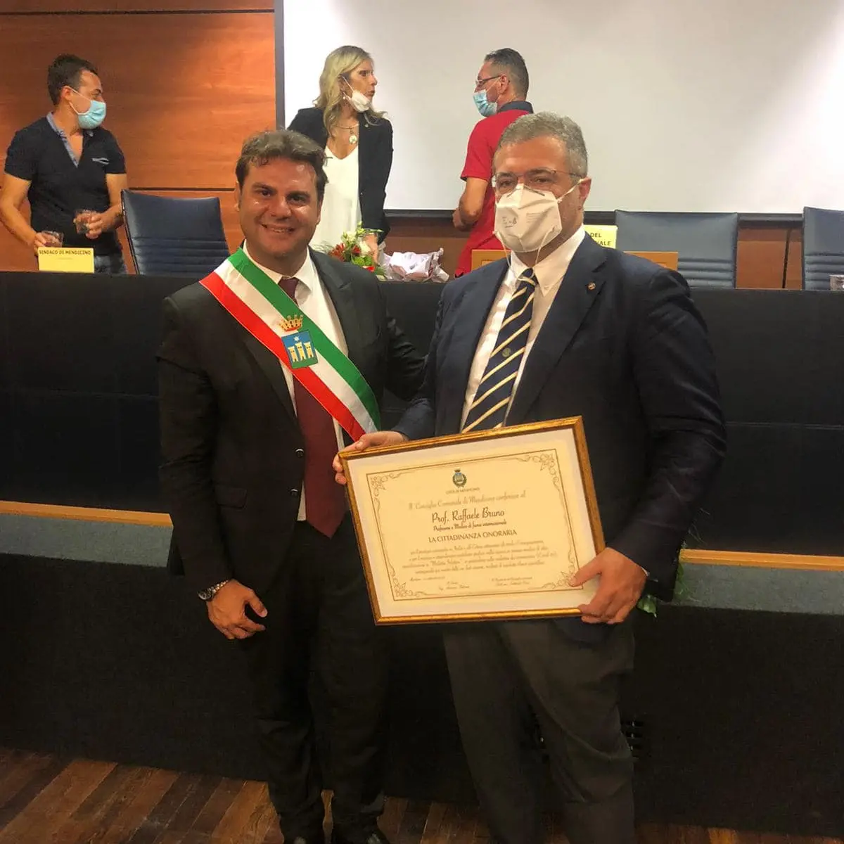 Mendicino, conferita la Cittadinanza Onoraria al Prof. Bruno