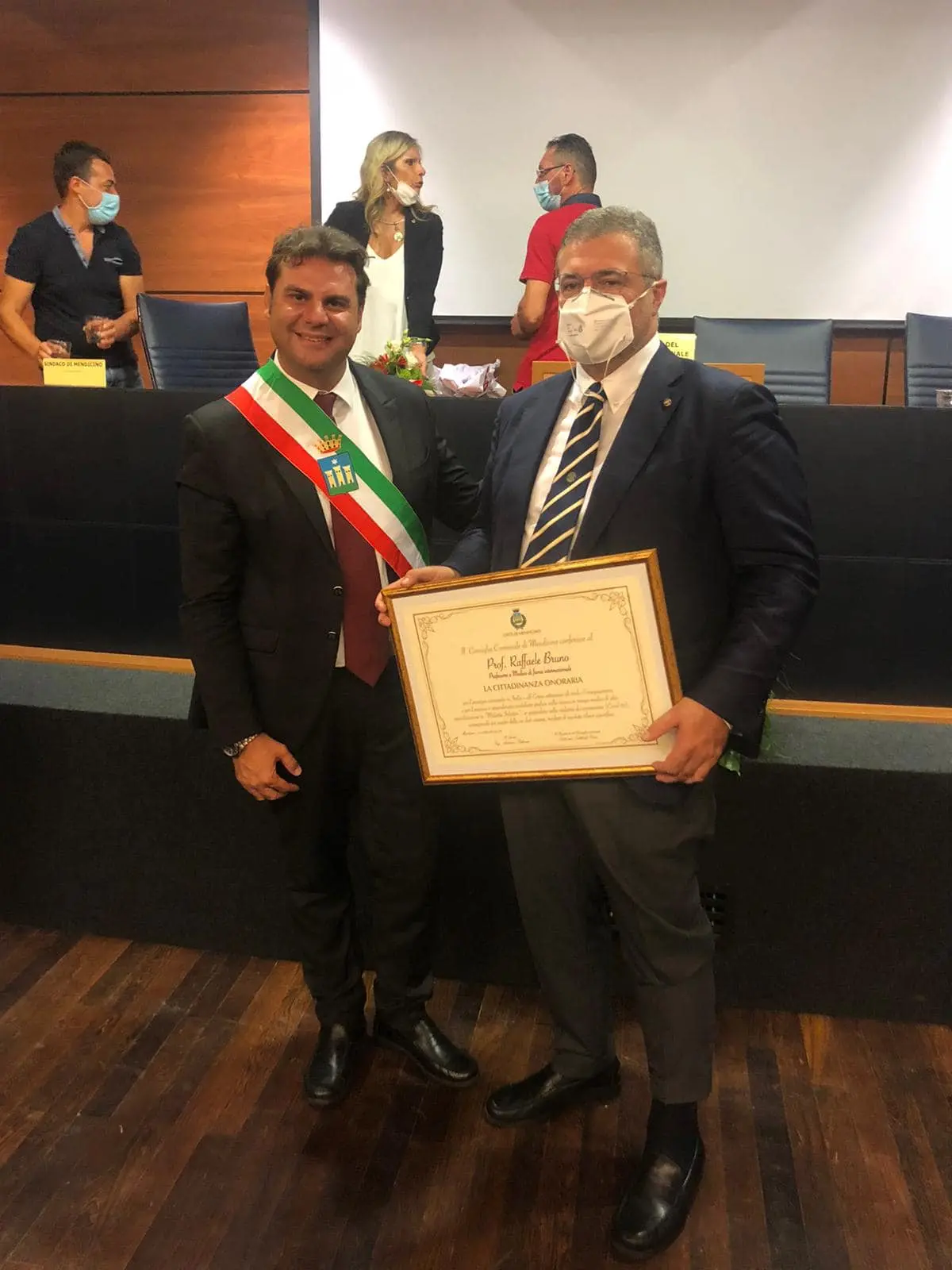 Mendicino, conferita la Cittadinanza Onoraria al Prof. Bruno