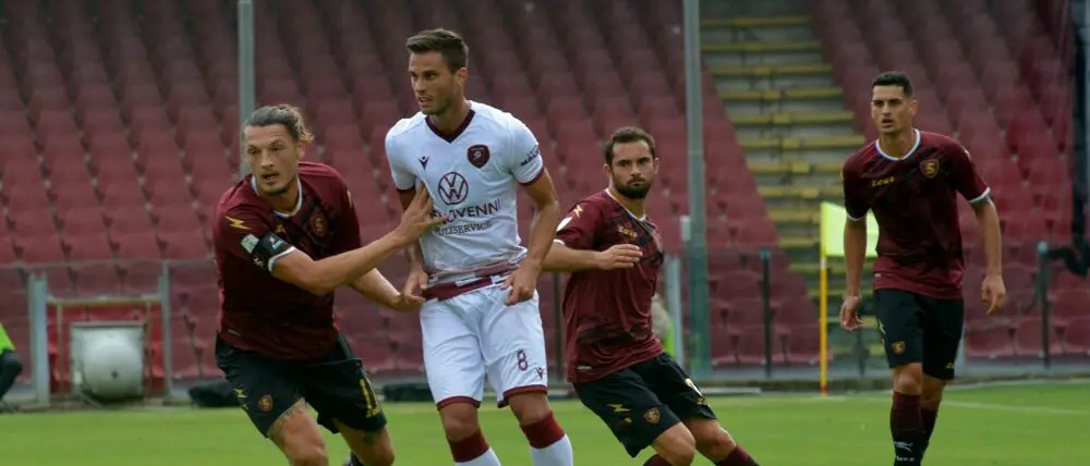 Salernitana-Reggina, succede tutto nei minuti finali: il tabellino