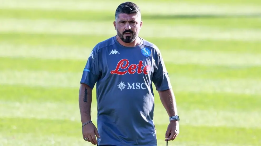 Juventus-Napoli non si gioca più. L'Asl blocca la squadra in partenza
