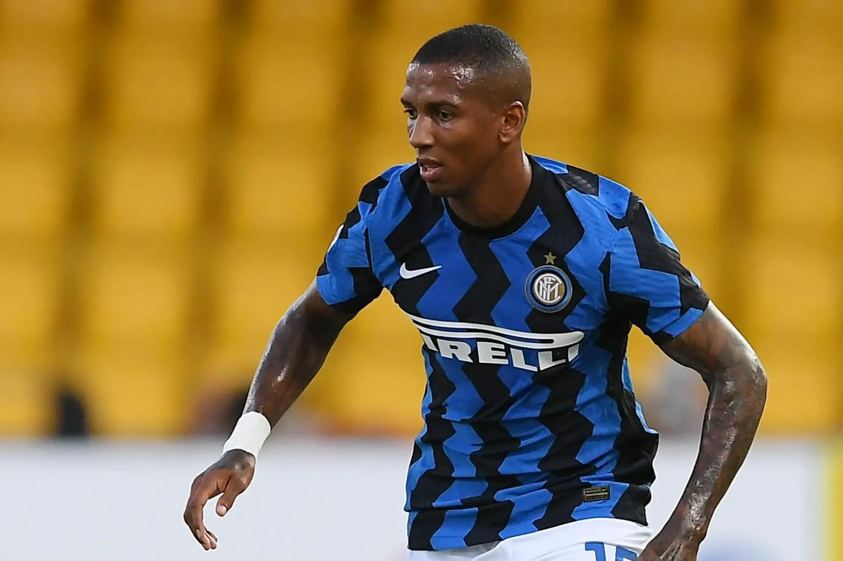 Inter, ecco il sesto positivo: si tratta di Ashley Young