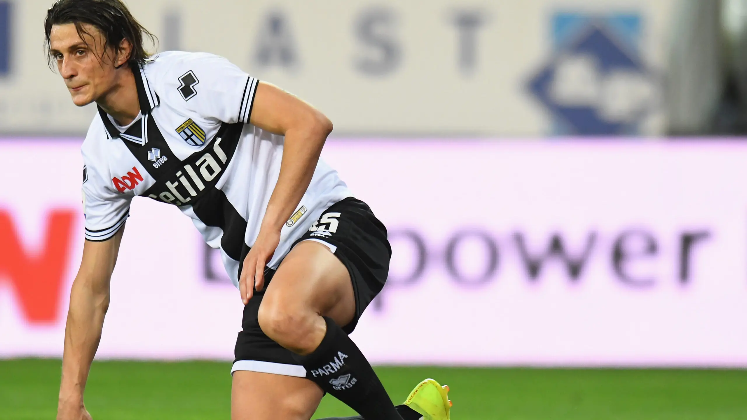 PARMA, ITALY - MARCH 09: Roberto Inglese of Parma Calcio reacts during the Serie A match between Parma Calcio and Genoa CFC at Stadio Ennio Tardini on March 9, 2019 in Parma, Italy. (Photo by Alessandro Sabattini/Getty Images) , Getty Images