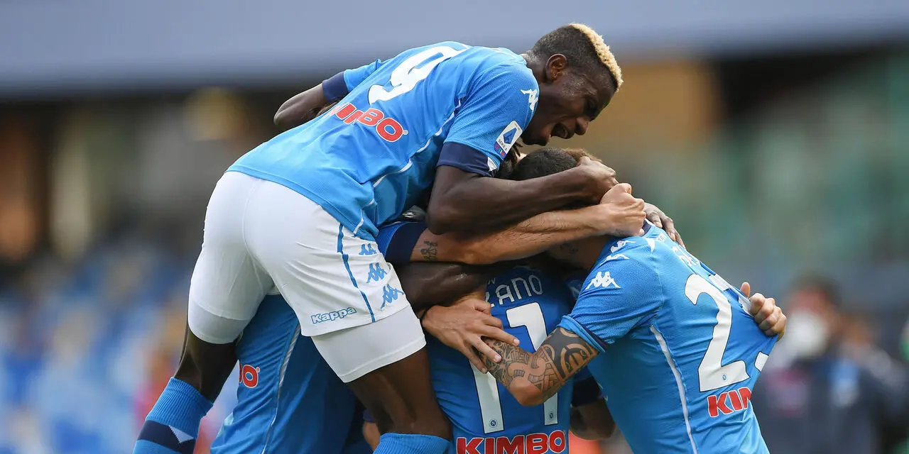 Serie A, poker Napoli. Derby al Milan e colpaccio Cagliari