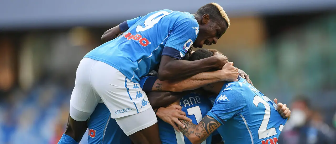 Serie A, poker Napoli. Derby al Milan e colpaccio Cagliari