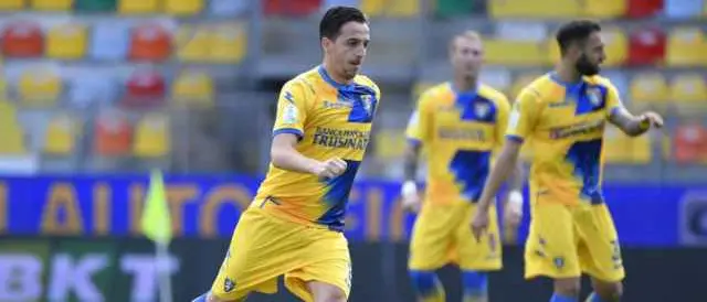 Frosinone-Ascoli, Salvi regala i tre punti ai ciociari: il tabellino