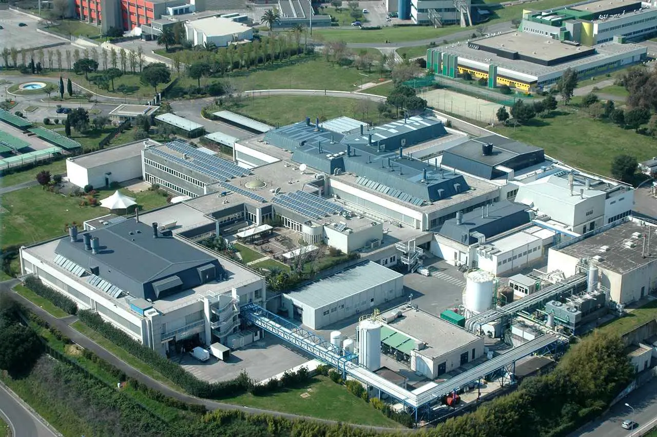 «Vaccino Covid disponibile per tutti entro giugno 2021»