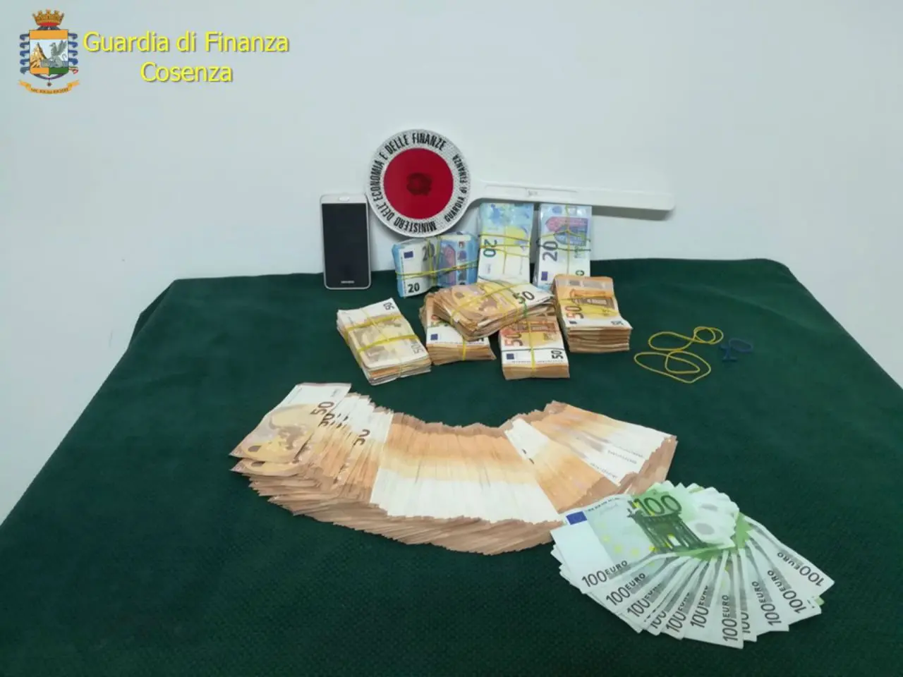 Roseto Capo Spulico, la Finanza sequestra 74mila euro: i dettagli