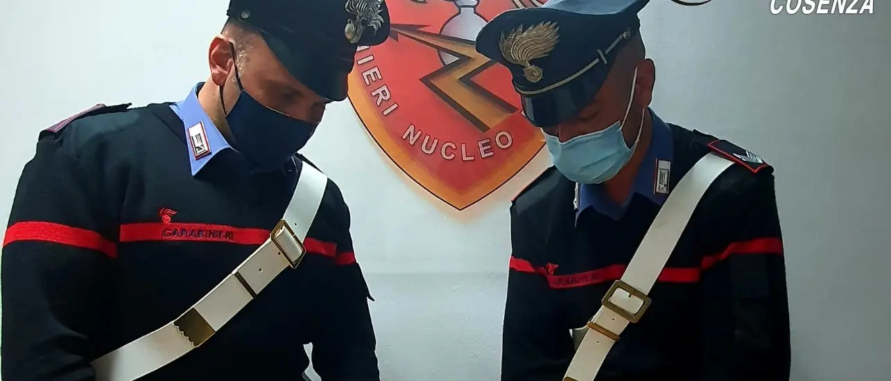 Paola, nascondeva la marijuana nella cassetta del contatore: arrestato