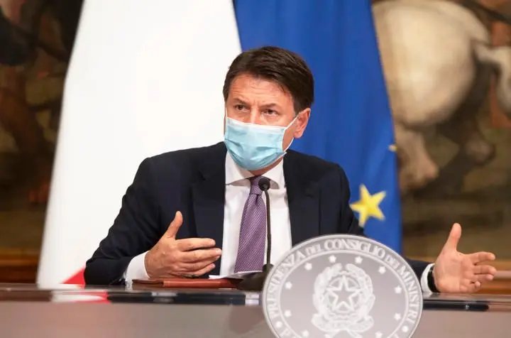 Conte: «Blocco licenziamenti prolungato fino a marzo 2021»