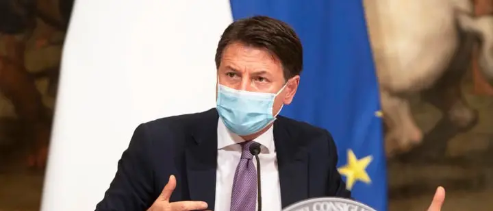 Conte: «Blocco licenziamenti prolungato fino a marzo 2021»