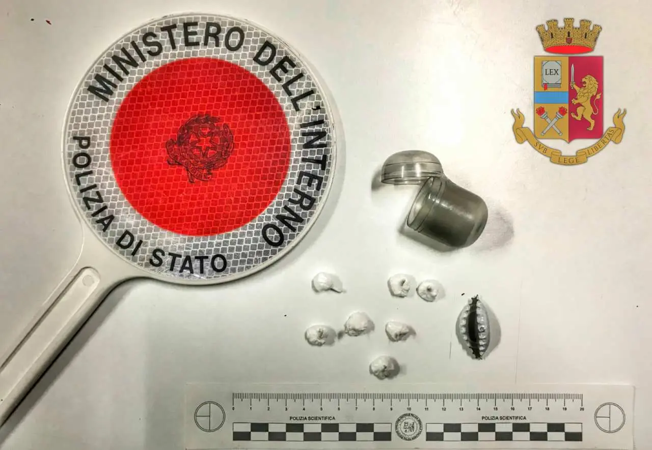 Corigliano Rossano, la polizia arresta un 28enne: aveva cocaina