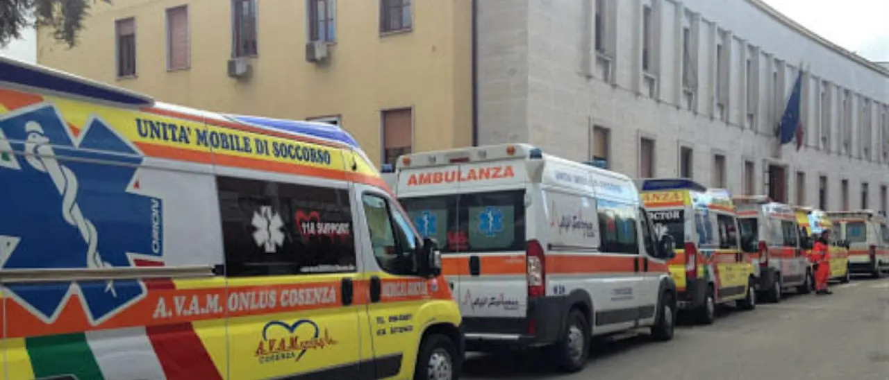 Il 118 di Cosenza: «In campo anche i volontari per l'emergenza Covid-19»