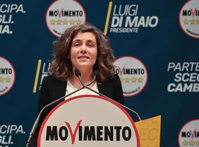 Medici cubani in Calabria, Orrico presenta un’interrogazione parlamentare: «Sono sfruttati, Occhiuto si occupi del caso»\n